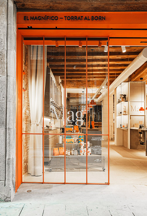 Tienda El Born. Reapertura. Vista de la entrada | Cafés El Magnífico