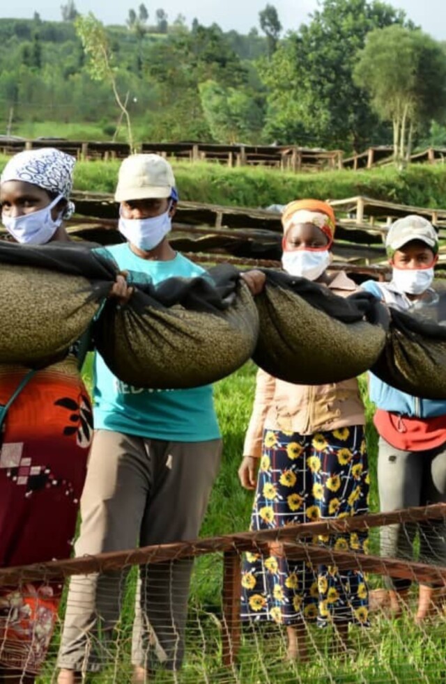 Ruanda Women - El Magnífico